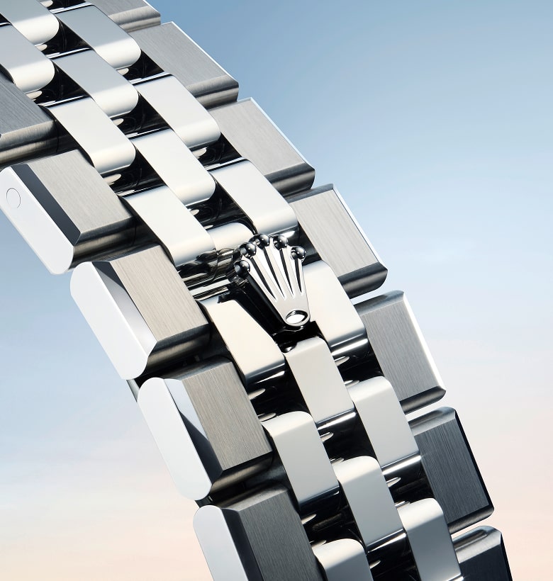 rolex-new-watches-2025-the-land-dweller-bracelet_m127334-0001_2501fj_005-landscape-min.jpg