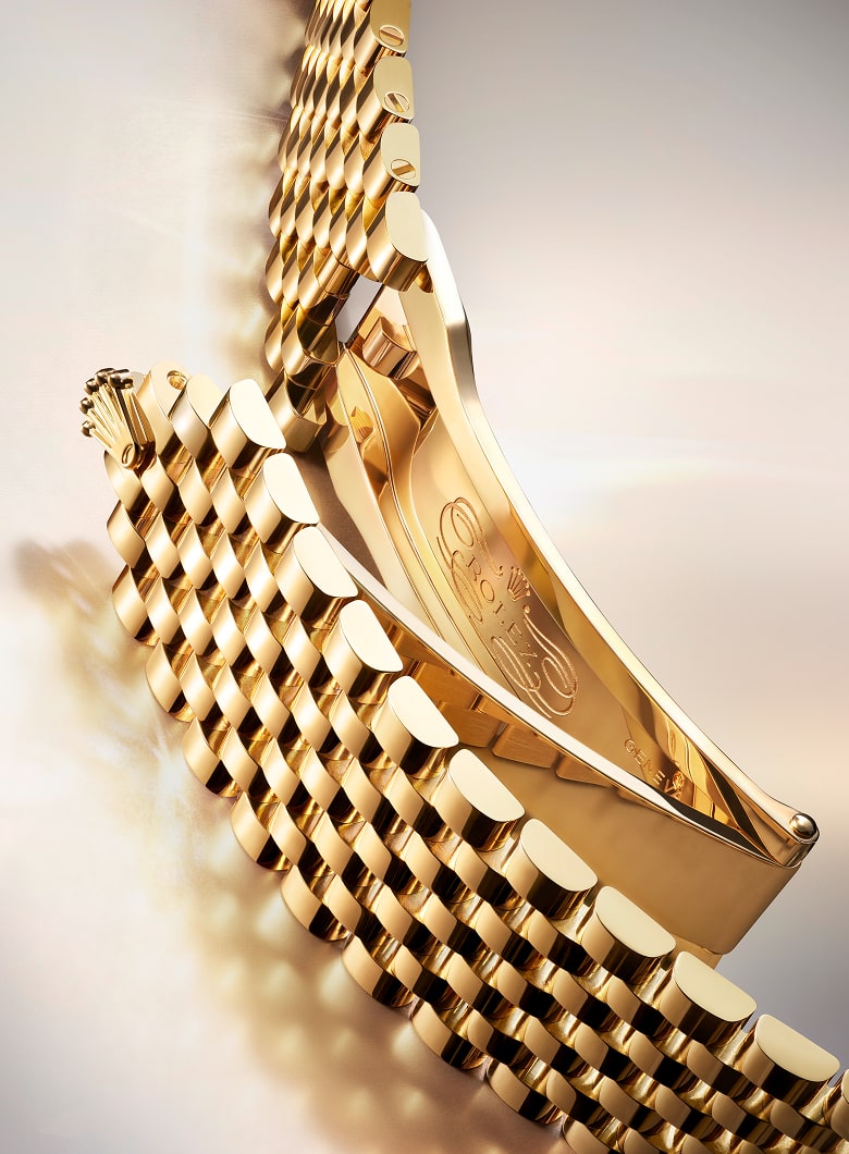 rolex-new-watches-2025-perpetual-1908-settimo-bracelet_m52508-0008_2412uf_002-portrait-min.jpg