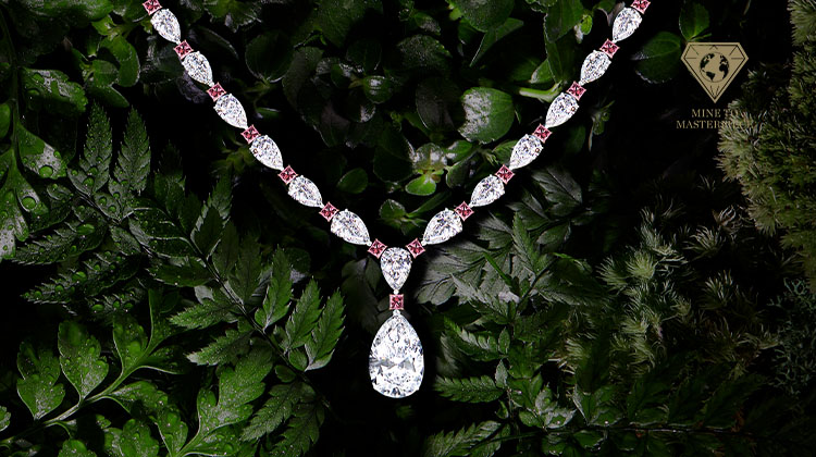 Pink_Necklace 1.jpg