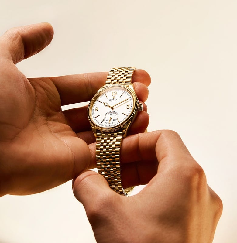 rolex-new-watches-2025-perpetual-1908-ambiance_m52508-0008_2501ad_001-portrait-min.jpg