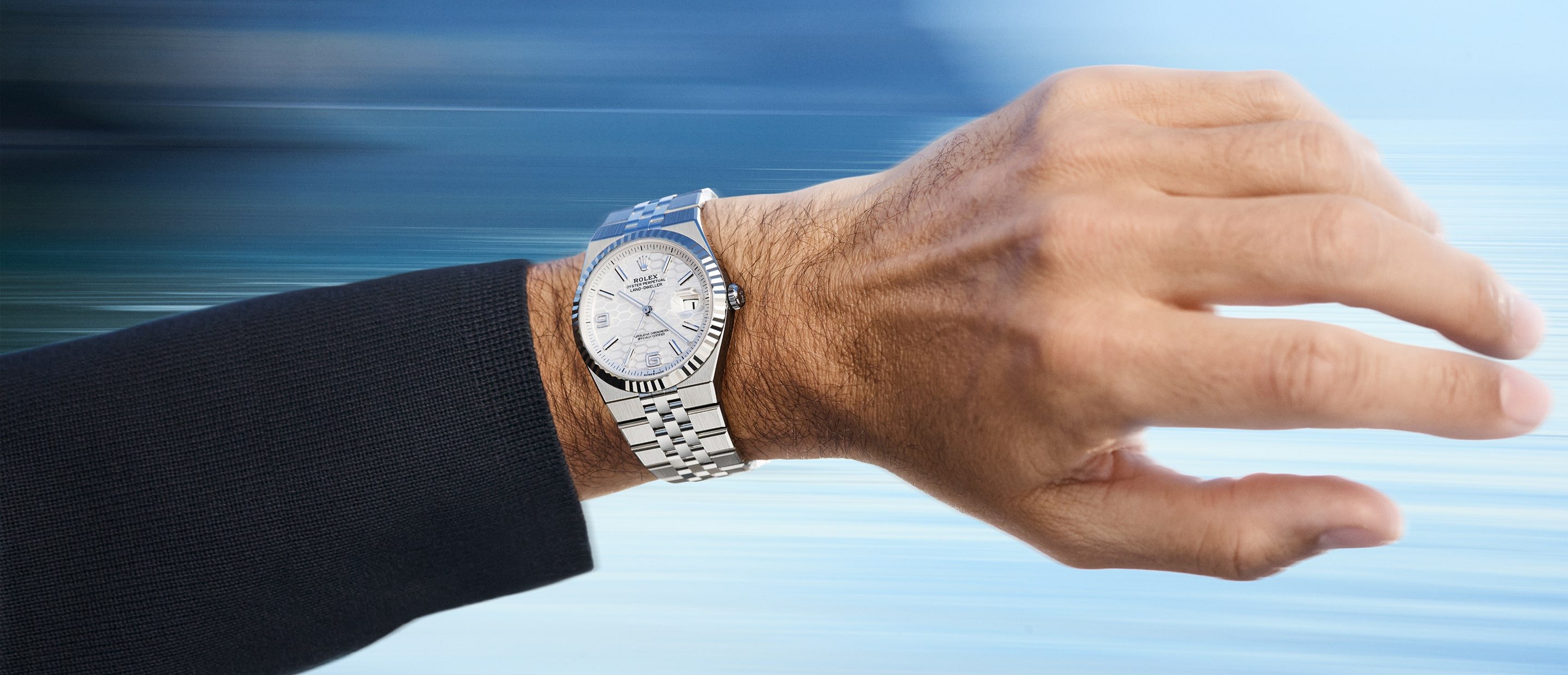 rolex-new-watches-2025-the-land-dweller-roger-federer-wrist-watch_rfederer_2411ab_7-portrai-min.jpg
