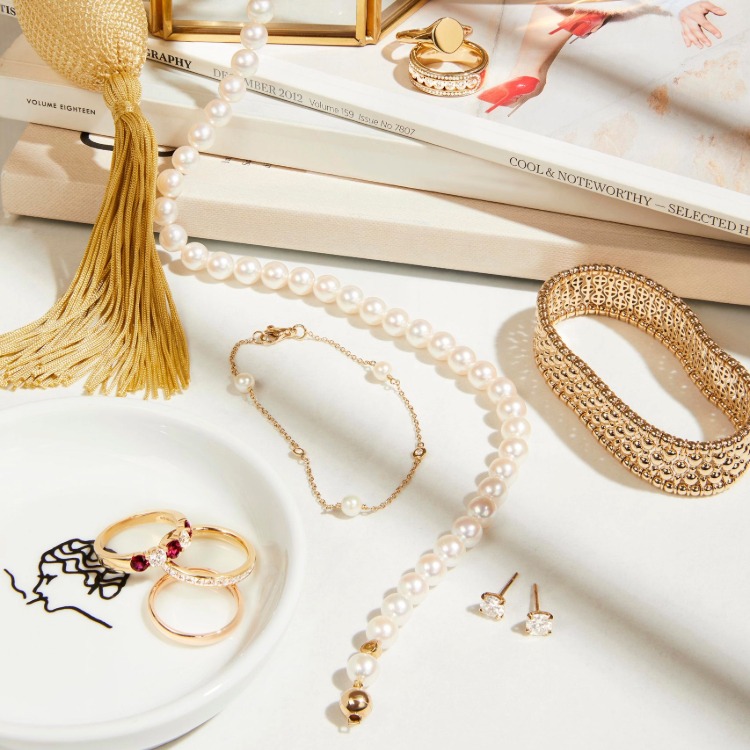 155596-shot10_collections_essentials-alt-white-bg-web-optimised-2560px-jpg (1) (1).jpg