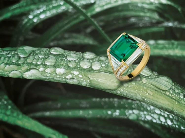 Emerald ring