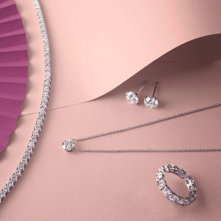 147874-white-gold-set-jpg-2560px (1) (1).jpg