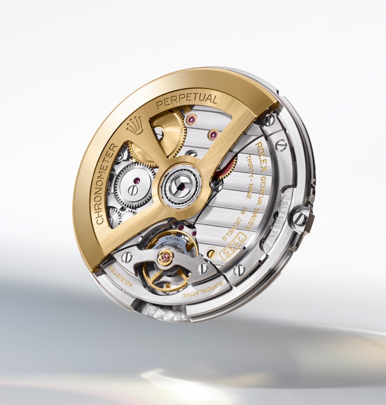 rolex-new-watches-2025-the-land-dweller-7135-movement_movt7135l_2411uf_002_calibre_lancia-portrait-min.jpg