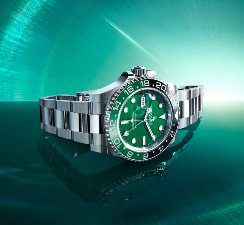 rolex-new-watches-2025-gmt-master-ii-ambiance_m126729vtnr-0001_2501stojan_002-portrait-min.jpg