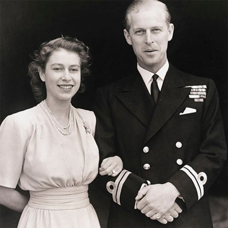 adc115ac_a royal connection.jpg