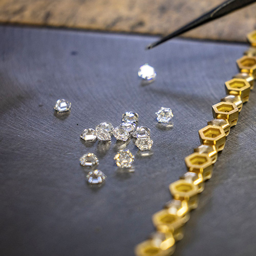 df31ed80_diamond_sourcing.jpg
