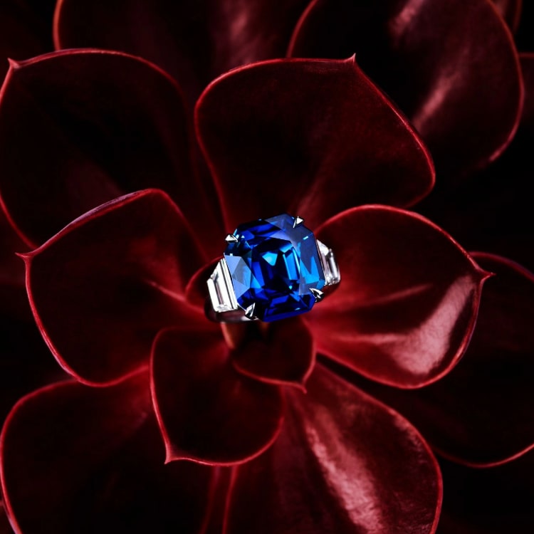 Sapphire and diamond ring