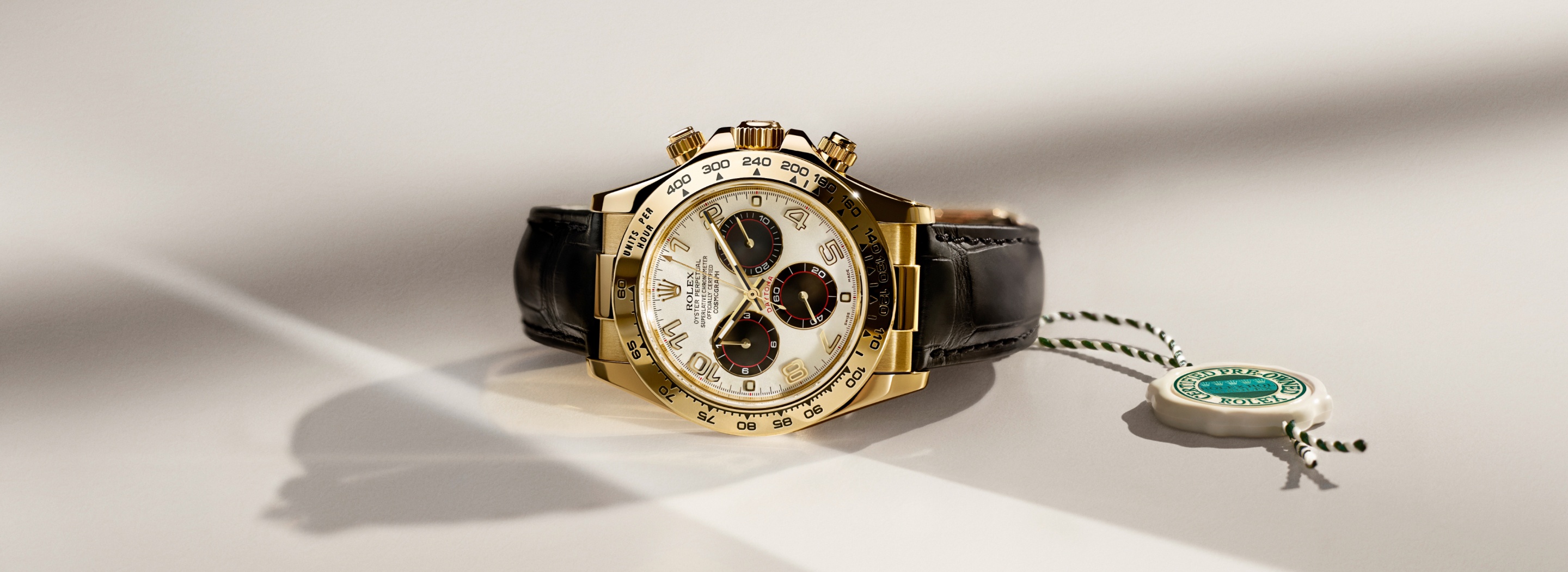 rolex-cpo-ambiance-cosmograph-daytona-m116518_2403ac_002-portrait (1).jpg