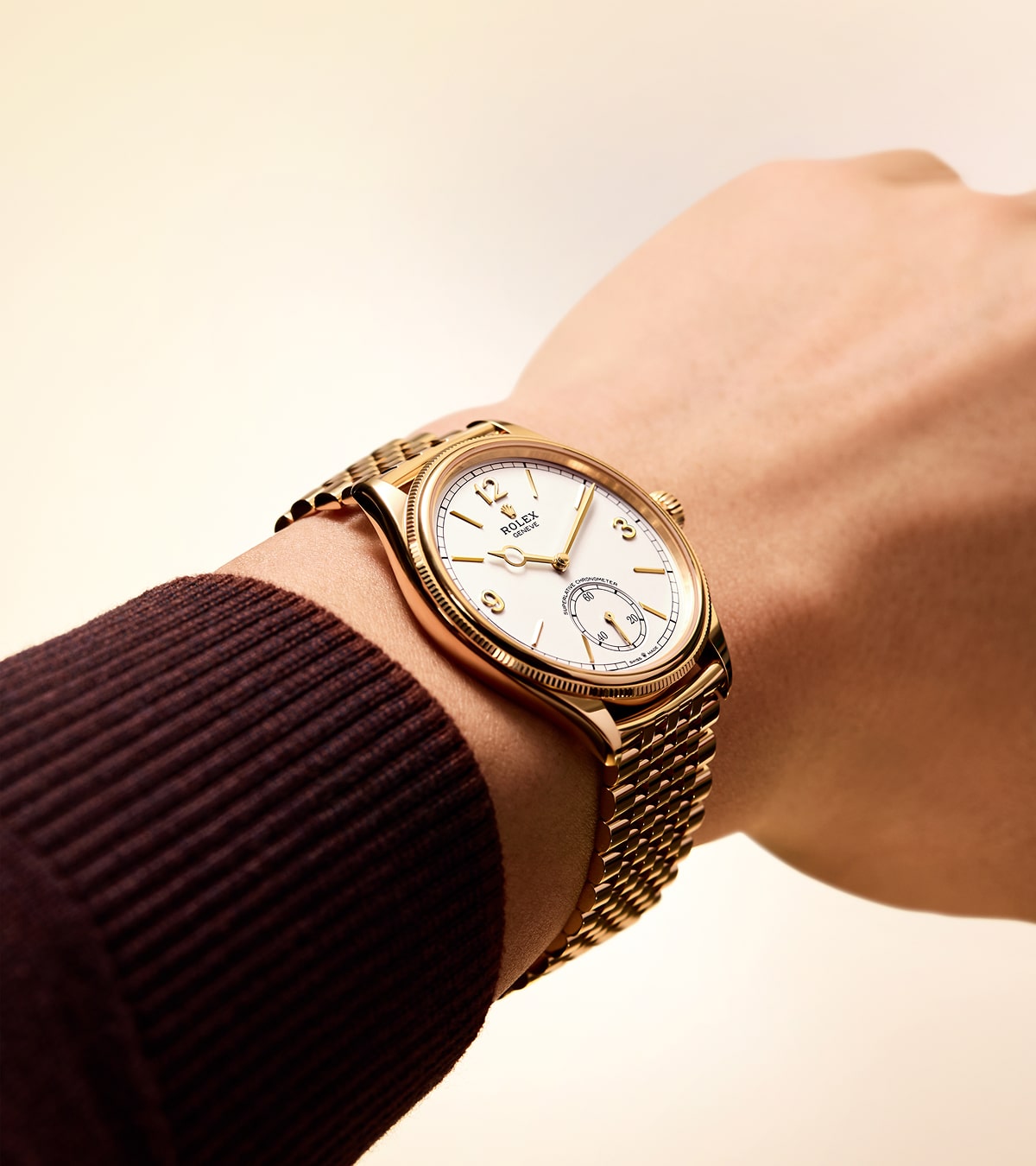 rolex-new-watches-2025-perpetual-1908-worn-watch_m52508-0008_2501ad_002-portrait-min.jpg