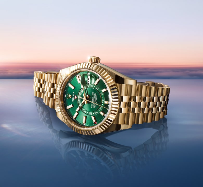rolex-new-watches-2025-new-dials-sky-dweller-ambiance_m336938-0008_2501-portrait-min.jpg
