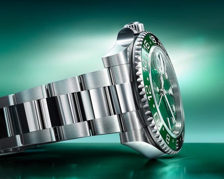 rolex-new-watches-2025-gmt-master-ii-oyster-bracelet_m126729vtnr-0001_2412uf_003-portrait-min.jpg