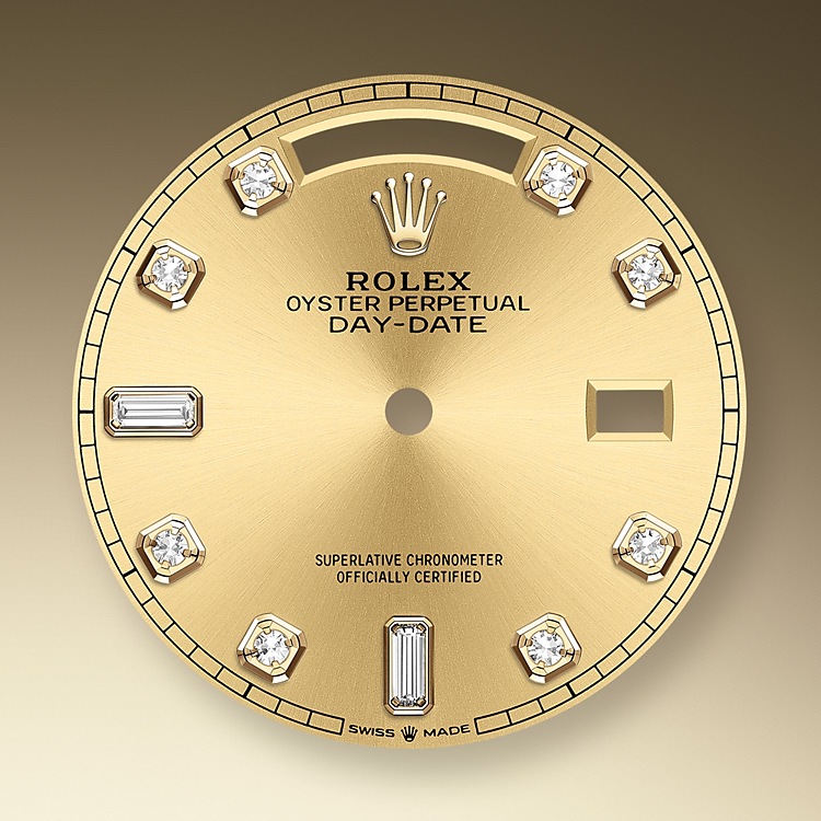 The sunray finish creates delicate light reflections on many dials in the Oyster Perpetual collection. It is obtained using masterful brushing techniques that create grooves running outwards from the centre of the dial. Light is diffused consistently along each engraving, creating a characteristic subtle glow that moves depending on the position of the wrist.<br>Once the sunray finish has been completed, the dial colour is applied using Physical Vapour Deposition or electroplating. A light coat of varnish gives the dial its final look.
