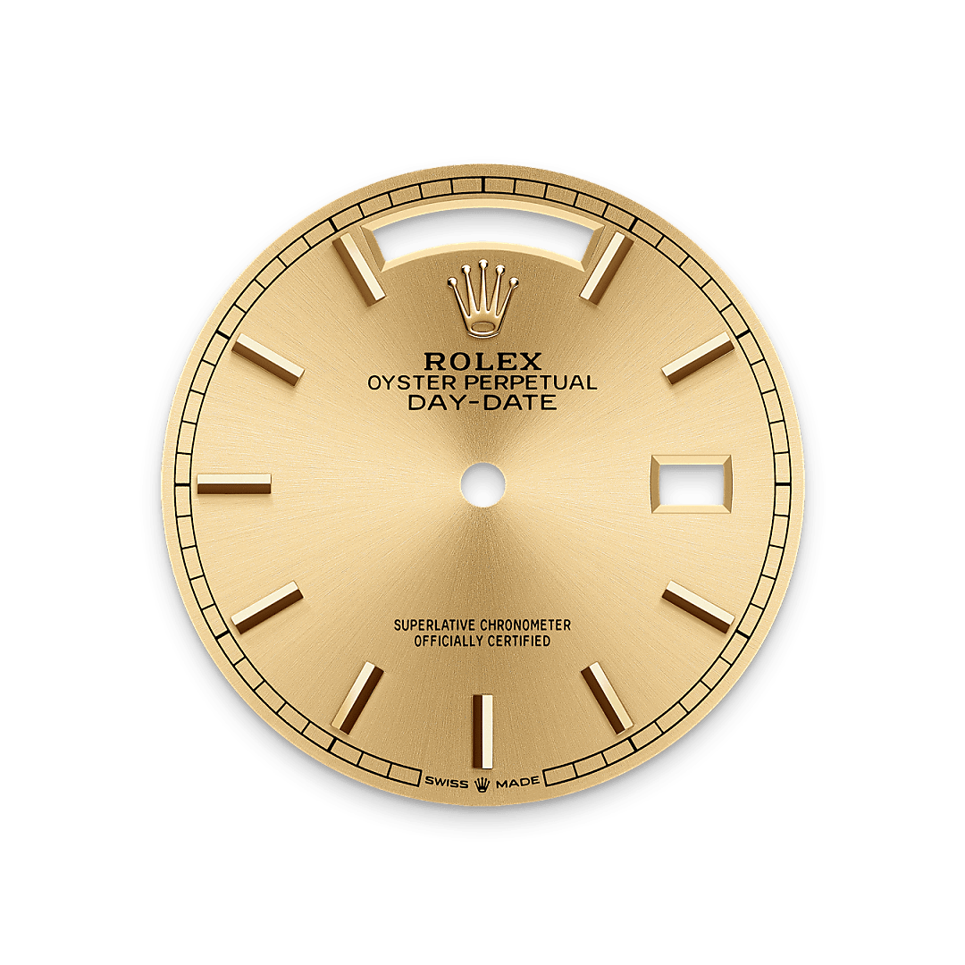 The sunray finish creates delicate light reflections on many dials in the Oyster Perpetual collection. It is obtained using masterful brushing techniques that create grooves running outwards from the centre of the dial. Light is diffused consistently along each engraving, creating a characteristic subtle glow that moves depending on the position of the wrist. Once the sunray finish has been completed, the dial colour is applied using Physical Vapour Deposition or electroplating. A light coat of varnish gives the dial its final look.