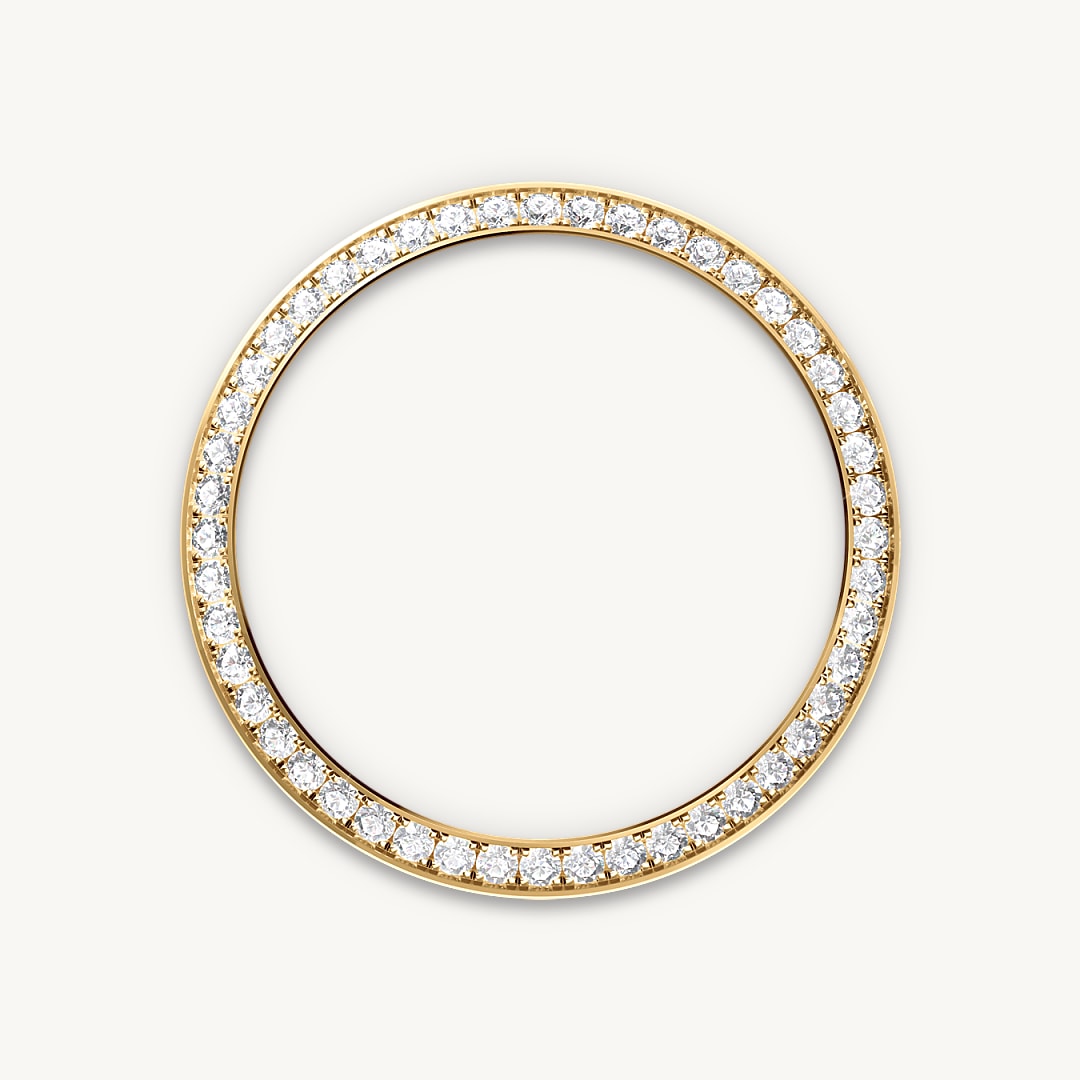 Gem-setters, like sculptors, finely carve the precious metal to hand-shape the seat in which each gemstone will be perfectly lodged. With the art and craft of a jeweller, the stone is placed and meticulously aligned with the others, then firmly secured in its gold or platinum setting. Besides the intrinsic quality of the stones, several other criteria contribute to the beauty of Rolex gem-setting: the precise alignment of the height of the gems, their orientation and position, the regularity, strength and proportions of the setting as well as the intricate finishing of the metalwork. A sparkling symphony to enhance the watch and enchant the wearer.