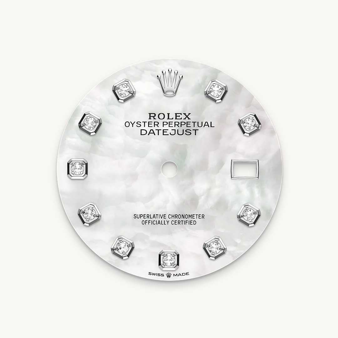 This dial features diamonds in 18 ct gold settings. Mother-of-pearl is by its nature full of mystery and surprises. Depending on its origin, it can be pink, white, black or yellow. It differs in colour, intensity and structure according to the part of the shell from which it is extracted. At Rolex, mother-of-pearl is never artificially coloured. Instead, particular know-how and skill are devoted to simply highlighting its natural beauty and preserving the original hues. As all mother-of-pearl dials are unique pieces, an identical dial will never be found on another wrist.