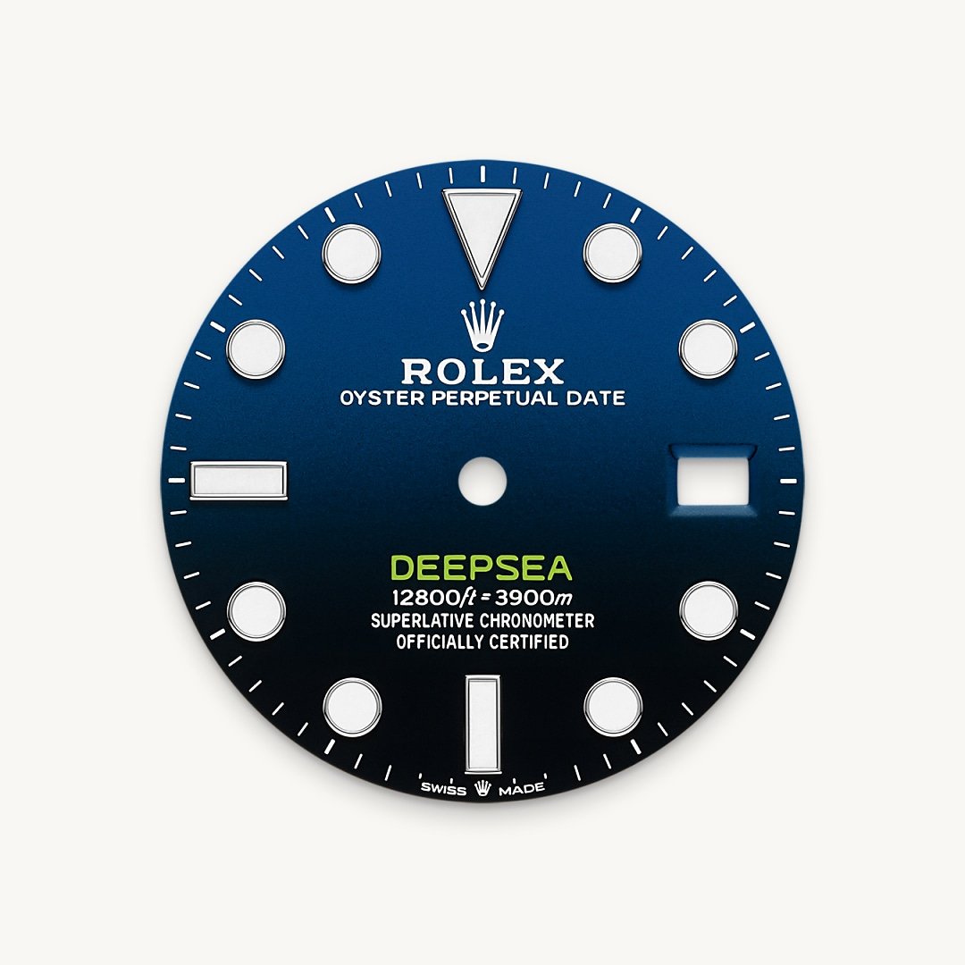 Commemorating James Cameron’s historic solo dive. From brilliant blue to bottomless black, its two-colour gradient dial celebrates one man’s journey to the deepest place on earth: the bottom of the Mariana Trench.