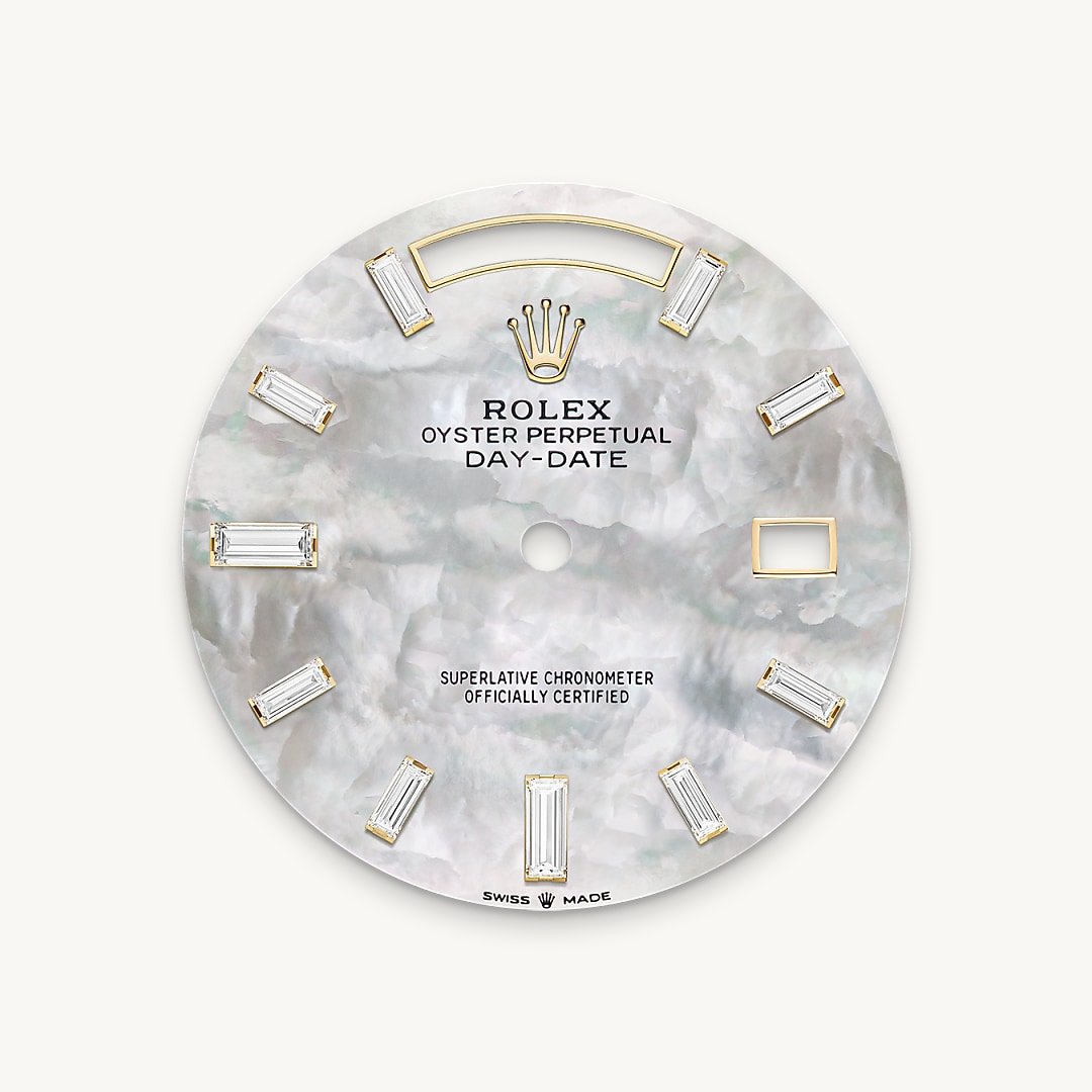 This dial features 10 baguette-cut diamonds. Mother-of-pearl is by its nature full of mystery and surprises. Depending on its origin, it can be pink, white, black or yellow. It differs in colour, intensity and structure according to the part of the shell from which it is extracted. At Rolex, mother-of-pearl is never artificially coloured. Instead, particular know-how and skill are devoted to simply highlighting its natural beauty and preserving the original hues. As all mother-of-pearl dials are unique pieces, an identical dial will never be found on another wrist.