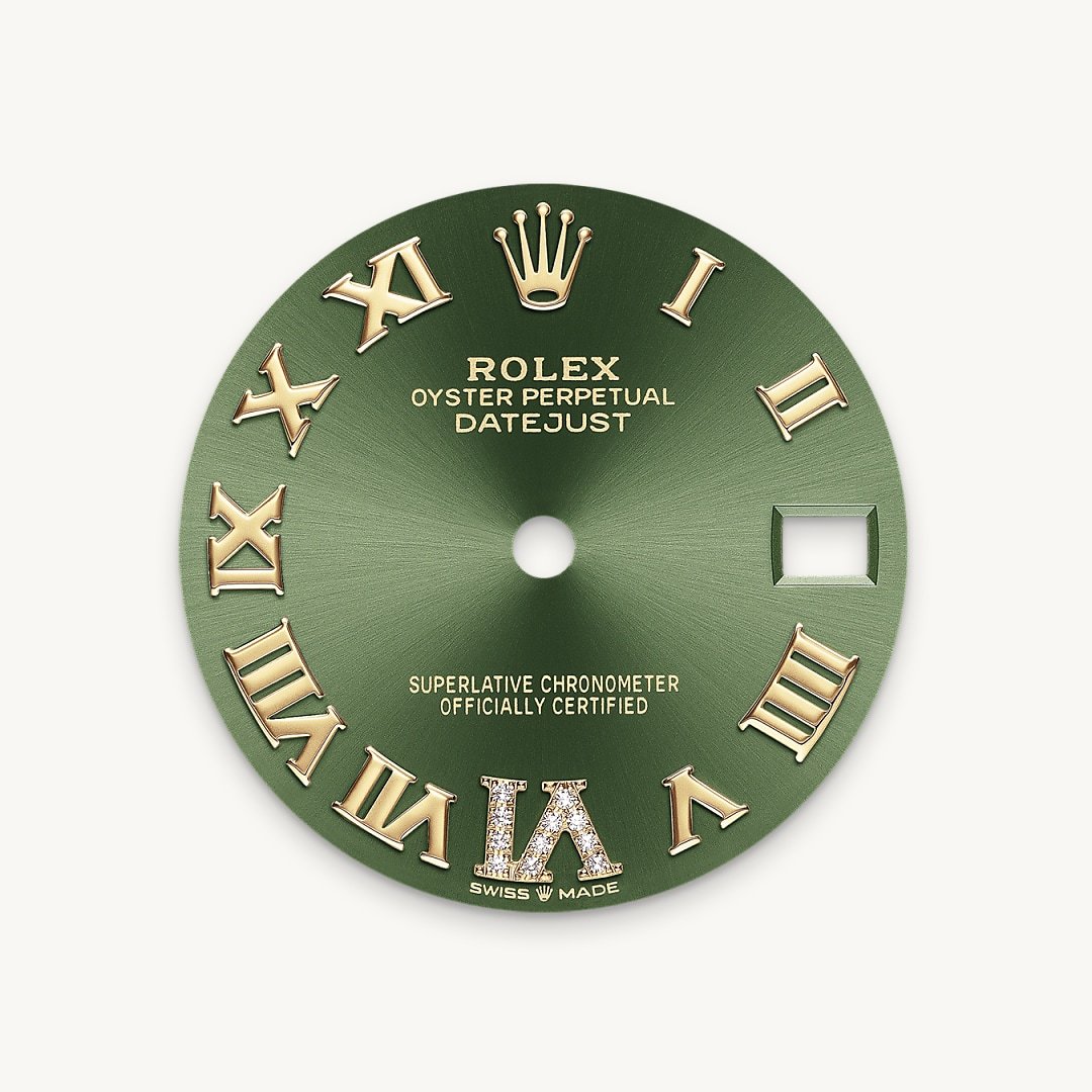 This dial features a large VI set with 11 diamonds. The sunray finish creates delicate light reflections on many dials in the Oyster Perpetual collection. It is obtained using masterful brushing techniques that create grooves running outwards from the centre of the dial. Light is diffused consistently along each engraving, creating a characteristic subtle glow that moves depending on the position of the wrist. Once the sunray finish has been completed, the dial colour is applied using Physical Vapour Deposition or electroplating. A light coat of varnish gives the dial its final look.