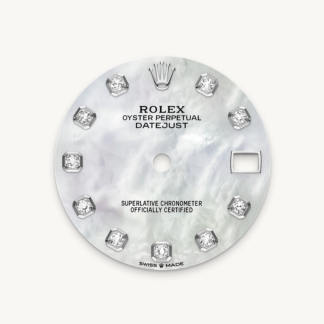 This dial features diamonds in 18 ct gold settings. Mother-of-pearl is by its nature full of mystery and surprises. Depending on its origin, it can be pink, white, black or yellow. It differs in colour, intensity and structure according to the part of the shell from which it is extracted. At Rolex, mother-of-pearl is never artificially coloured. Instead, particular know-how and skill are devoted to simply highlighting its natural beauty and preserving the original hues. As all mother-of-pearl dials are unique pieces, an identical dial will never be found on another wrist.