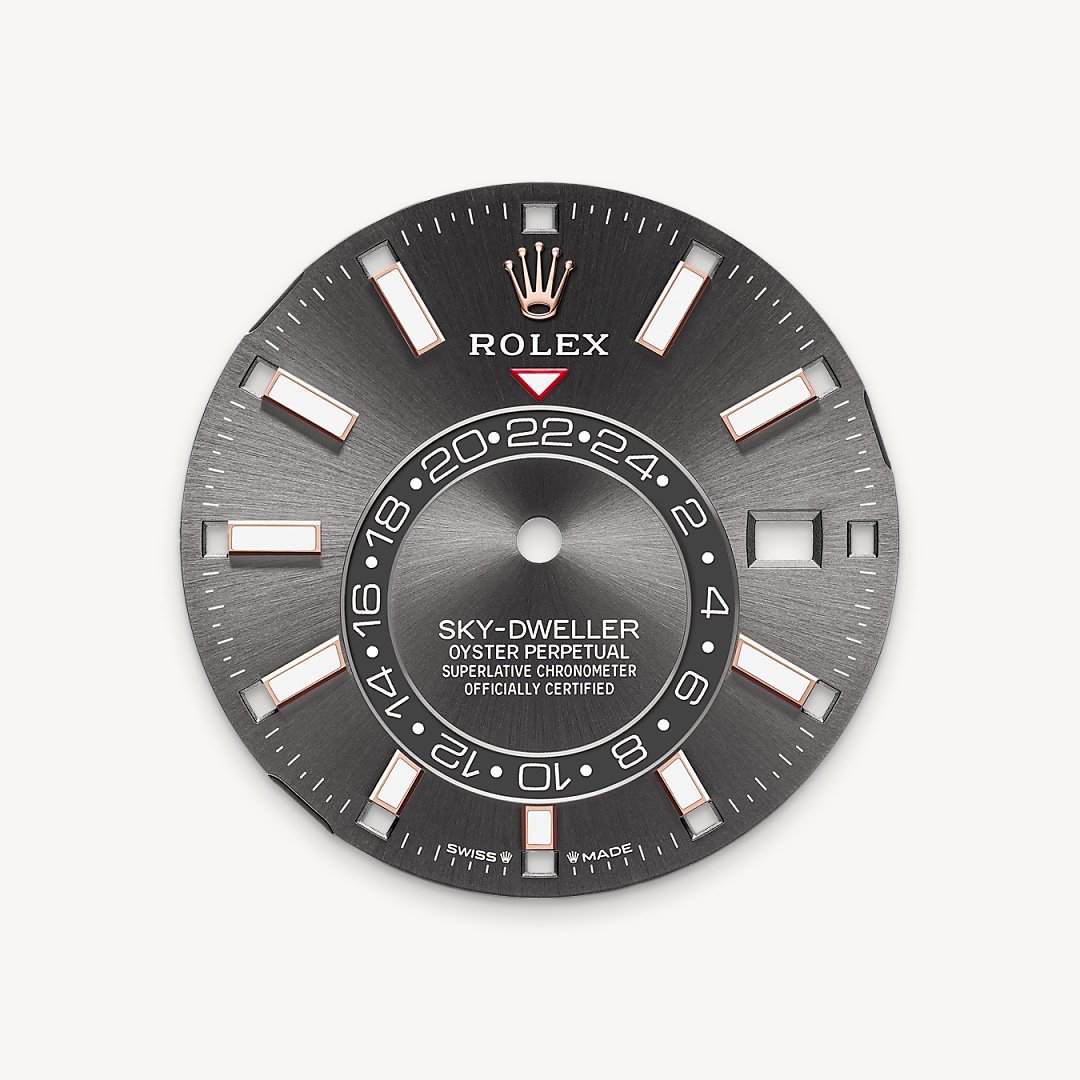 A fixed inverted red triangle on the dial points to the chosen reference time – the time at home or at the traveller’s usual workplace – on the off-centre 24-hour disc. At a glance, this 24-hour display clearly distinguishes daytime hours from night-time hours in the other time zone. The dials now feature rectangular index hour markers and longer hands, as well as a Chromalight display with long-lasting luminescence, which enhances legibility.
A deep red rectangle in one of the 12 windows around the dial indicates the current month, a striking characteristic of the Saros annual calendar. This ingenious mechanism simplifies life for the wearer of the watch, who no longer needs to think about adjusting the date at the end of a 30-day month. The annual calendar displays the correct date through the year. Only one adjustment is needed – on 1 March (February having only 28 or 29 days). The date is connected to local time and automatically changes according to the traveller’s local time zone.