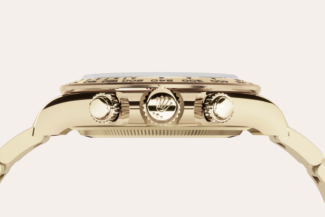 By operating its own exclusive foundry, Rolex has the unrivalled ability to cast the highest quality 18 ct gold alloys. According to the proportion of silver, copper, platinum or palladium added, different types of 18 ct gold are obtained: yellow, pink or white. They are made with only the purest metals and meticulously inspected in an in-house laboratory with state-of-the-art equipment, before the gold is formed and shaped with the same painstaking attention to quality. Rolex's commitment to excellence begins at the source.