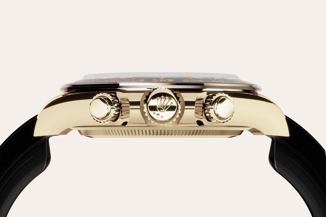 By operating its own exclusive foundry, Rolex has the unrivalled ability to cast the highest quality 18 ct gold alloys. According to the proportion of silver, copper, platinum or palladium added, different types of 18 ct gold are obtained: yellow, pink or white. They are made with only the purest metals and meticulously inspected in an in-house laboratory with state-of-the-art equipment, before the gold is formed and shaped with the same painstaking attention to quality. Rolex's commitment to excellence begins at the source.