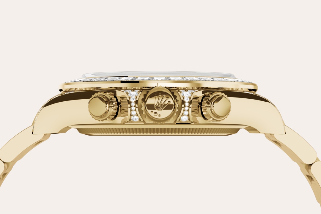 By operating its own exclusive foundry, Rolex has the unrivalled ability to cast the highest quality 18 ct gold alloys. According to the proportion of silver, copper, platinum or palladium added, different types of 18 ct gold are obtained: yellow, pink or white. They are made with only the purest metals and meticulously inspected in an in-house laboratory with state-of-the-art equipment, before the gold is formed and shaped with the same painstaking attention to quality. Rolex's commitment to excellence begins at the source.