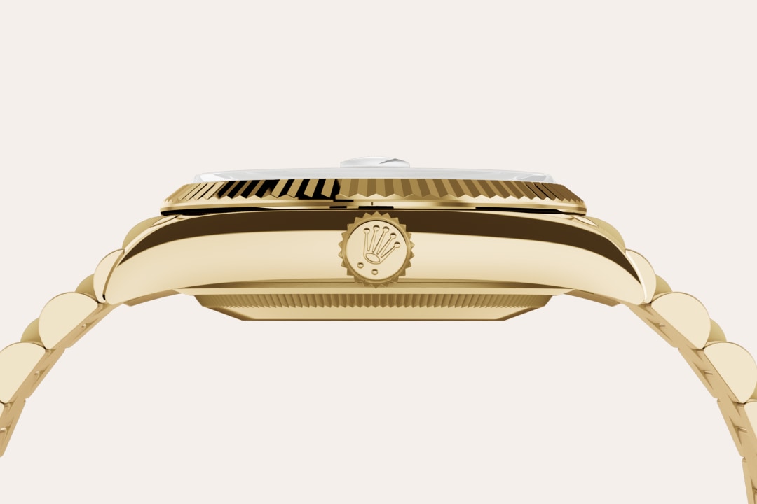 By operating its own exclusive foundry, Rolex has the unrivalled ability to cast the highest quality 18 ct gold alloys. According to the proportion of silver, copper, platinum or palladium added, different types of 18 ct gold are obtained: yellow, pink or white. They are made with only the purest metals and meticulously inspected in an in-house laboratory with state-of-the-art equipment, before the gold is formed and shaped with the same painstaking attention to quality. Rolex's commitment to excellence begins at the source.