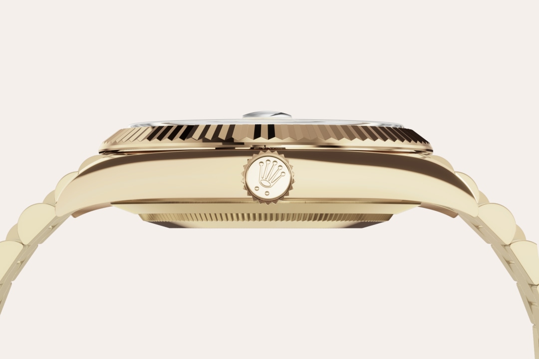 By operating its own exclusive foundry, Rolex has the unrivalled ability to cast the highest quality 18 ct gold alloys. According to the proportion of silver, copper, platinum or palladium added, different types of 18 ct gold are obtained: yellow, pink or white. They are made with only the purest metals and meticulously inspected in an in-house laboratory with state-of-the-art equipment, before the gold is formed and shaped with the same painstaking attention to quality. Rolex's commitment to excellence begins at the source.