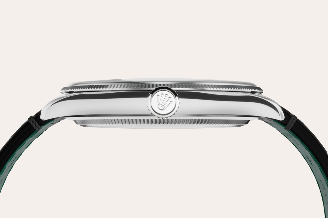 By operating its own exclusive foundry, Rolex has the unrivalled ability to cast the highest quality 18 ct gold alloys. According to the proportion of silver, copper, platinum or palladium added, different types of 18 ct gold are obtained: yellow, pink or white. They are made with only the purest metals and meticulously inspected in an in-house laboratory with state-of-the-art equipment, before the gold is formed and shaped with the same painstaking attention to quality. Rolex's commitment to excellence begins at the source.